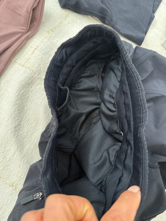 Bundle of 6Lululemon leggings sport bra and shorts size 4 - Picture 5 of 12